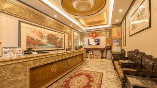 kaibin-crown-hotel-guiyang-huaguoyuan-shopping-center-store