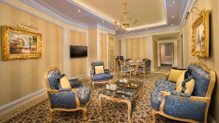 royal-rose-hotel