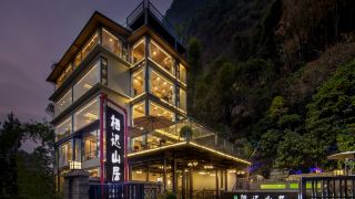 gongxingshexichishanju-homestay-xingping-branch-yangshuo