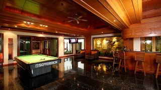 you-you-9-bedroom-patong-sea-view-villa
