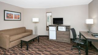 baymont-by-wyndham-plano
