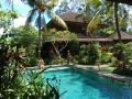 white-hostel-ubud