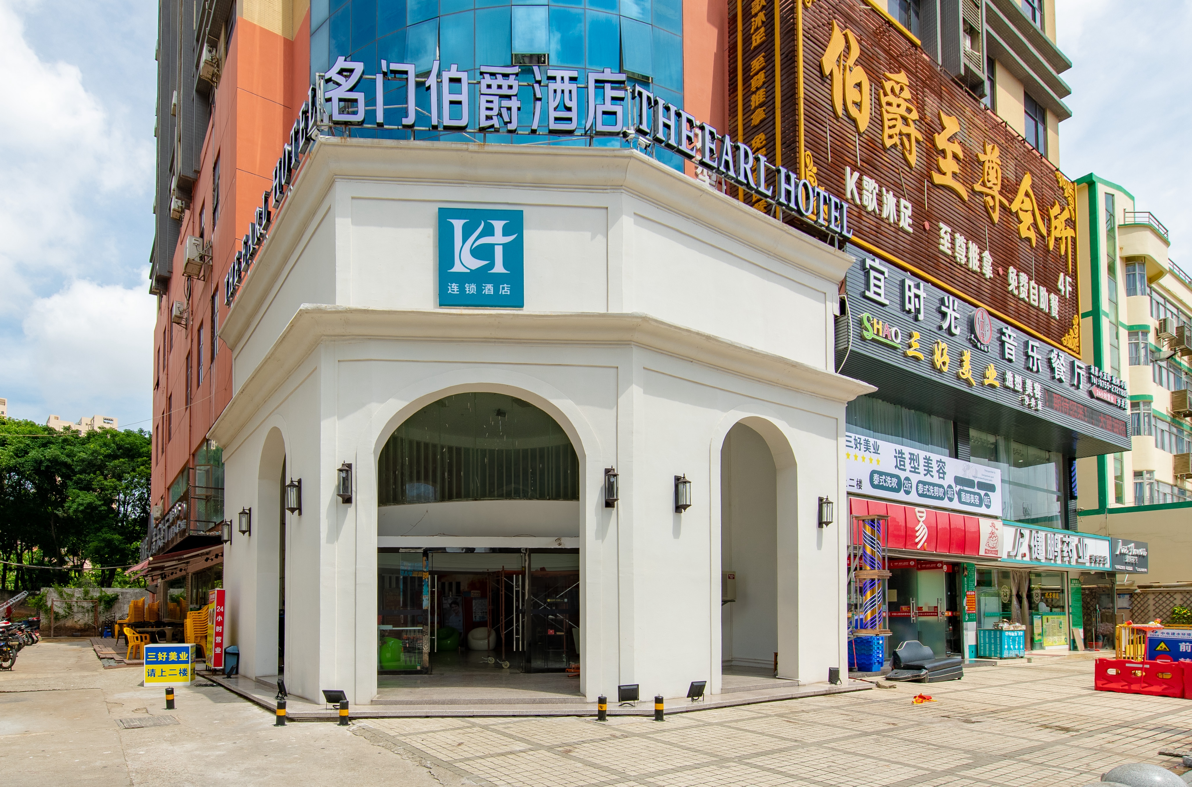 hotel overview picture