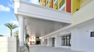lequ-okinawa-chatan-spa--resort