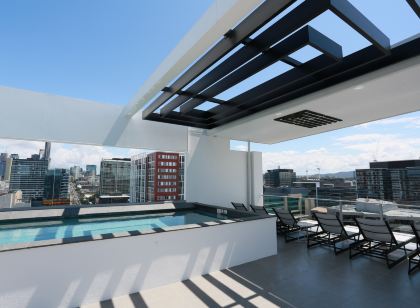 Alex Perry Hotel & Apartments
