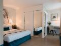 hotel-monna-lisa-champs-elysees-paris