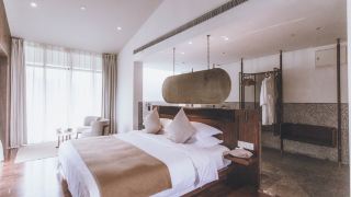tsingpu-yangzhou-slender-west-lake-culture-vacation-home