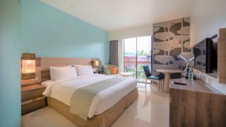 holiday-inn-express-phuket-patong-beach-central-an-ihg-hotel