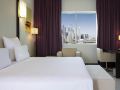 pullman-dubai-jumeirah-lakes-towers