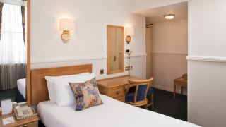 berjaya-eden-park-london-hotel
