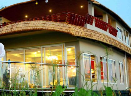 Indiavacationz Houseboat