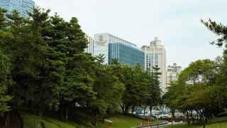 the-thousand-laterns-lake-hotel