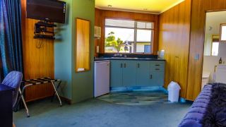nugget-view-kaka-point-motels