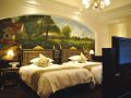 lily-world-hotel