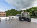 mountain-behide-seaview-hostel
