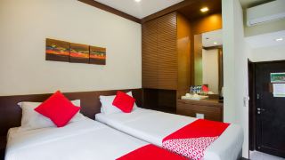 gallop-kranji-farm-resort-singapore