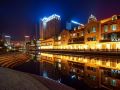 gowei-lake-view-cinema-hotel-wuhan-chuhehan-street