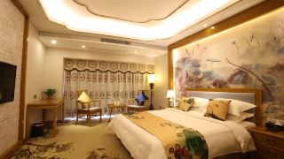taste-sweet-four-seasons-hotel-century-city-new-convention-and-exhibition-center-metro-station