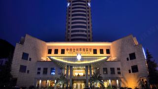 zhongwei-jinzhou-green-lake-hotel