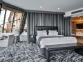dancing-house-tancici-dum-hotel