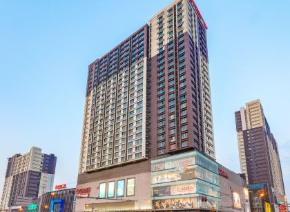 素居酒店式公寓(上海國際旅遊度假區周浦萬達店)