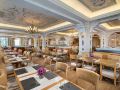 crowne-plaza-resort
