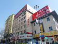 milan-fashion-hotel-huancuilou-weigao-pedestrian-street