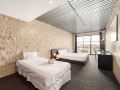 summer-house-backpackers-melbourne