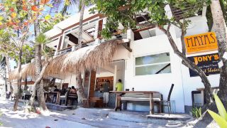 jony-s-beach-resort