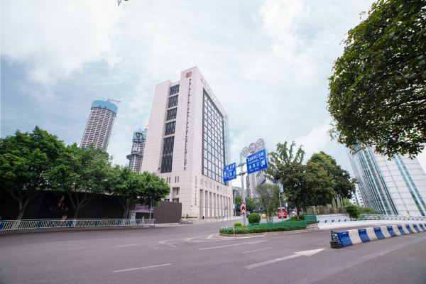 泊尊江景酒店(重庆儿童医院店)