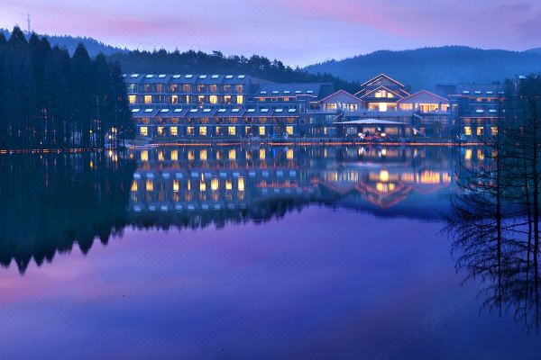 明月山梦月山庄