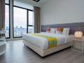 oyo-467-home-deluxe-studio-expressionz-suites-klcc-infinity-pool