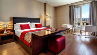 olivia-plaza-hotel