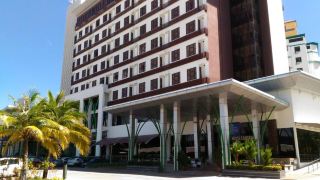 hig-hotel-deluxe-seaview-room