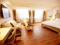 ease-hotel-yantai-high-speed-railway-station-hongxing-meikaolong