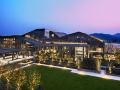 hilton-ningbo-dongqian-lake
