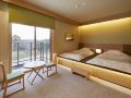 huis-ten-bosch-henn-na-hotel-nagasaki