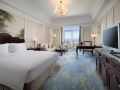 crowne-plaza-resort