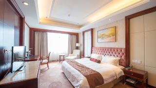 swan-lake-international-hotel