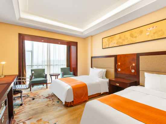 Holiday Inn Taizhou CMC Rooms