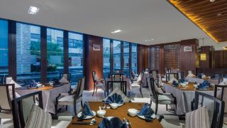 crowne-plaza-hailing-island
