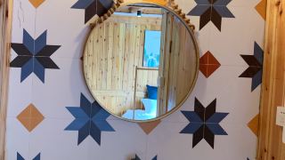 elf-riverside-guesthouse
