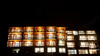 xijiang-flower-blooming-pinellia-panoramic-guesthouse
