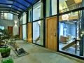 floral-hotelzerunju-light-luxury-guesthouse