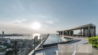 many-holiday-the-base-condo