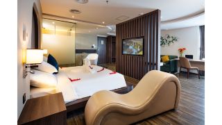 amber-hotel-managed-by-ht