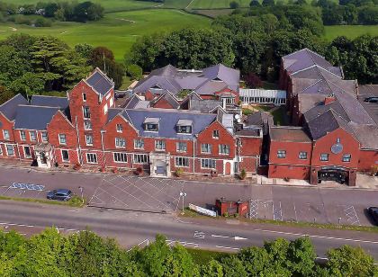 Hogs Back Hotel & Spa Nr Farnham
