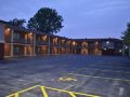 aarya-hotel-by-niagara-fashion-outlets