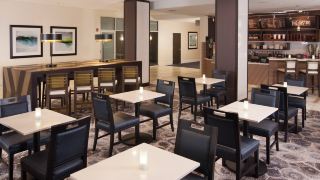 courtyard-miami-coral-gables