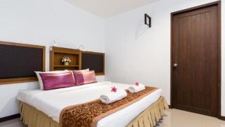 the-lantern-hostel-chalong-phuket
